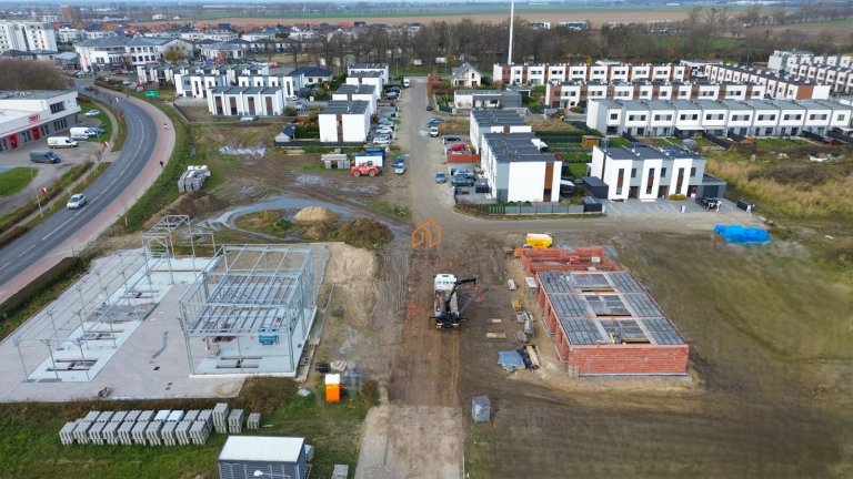 0c6737f4-94ce-49a7-afb3-3511b9a2e580